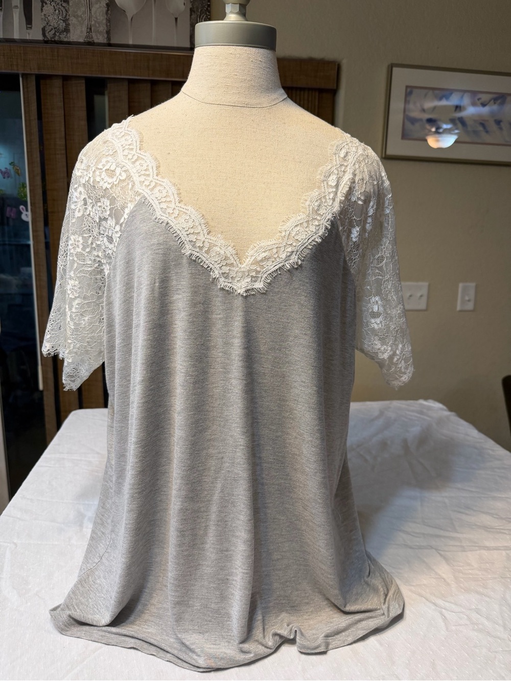 VENUS Gray Short Sleeve Lace Trim Tee